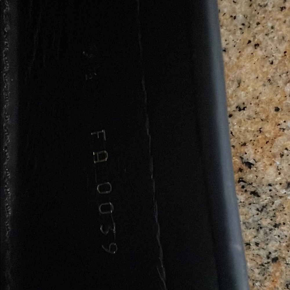 Louis Vuitton Black Slip-On Loafers with Textured Finish - Picture 7 of 7